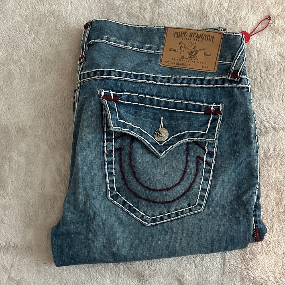 TRUE RELIGION Blue Jeans with Contrast Stitching